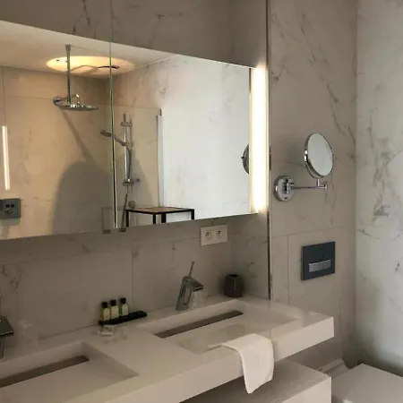 Acropolis - Luxury Appartments I Hotelservice And Parking 4* ميدل كيرك