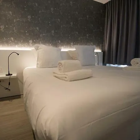 Acropolis - Luxury Appartments I Hotelservice And Parking ميدل كيرك